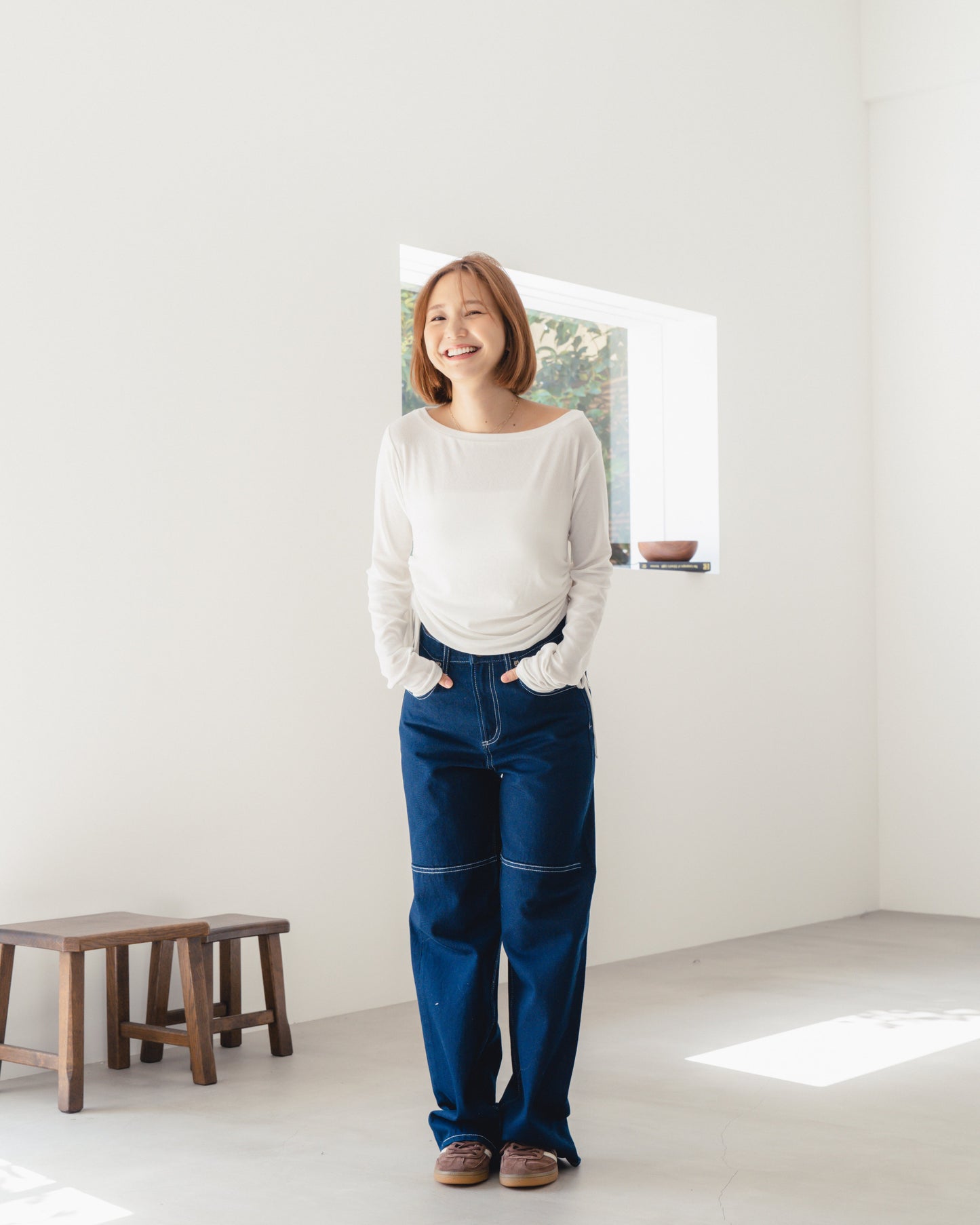 HIGH-RISE WIDE DENIM