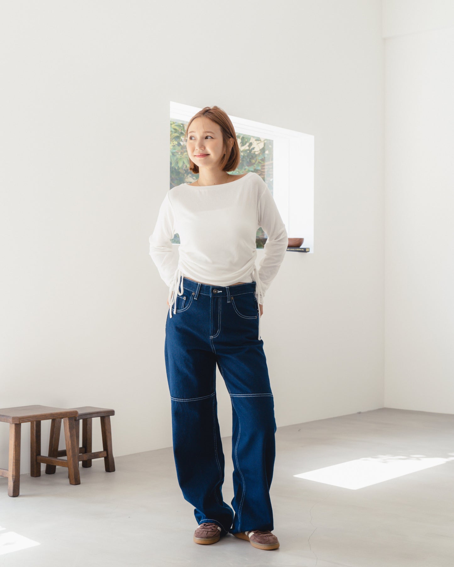 HIGH-RISE WIDE DENIM